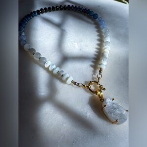 Elegant Gold and White Pendant Necklace